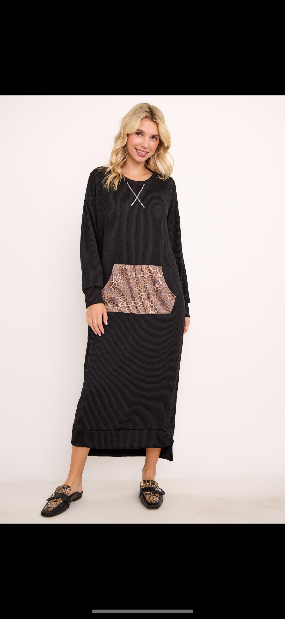 Black lounge dress w/leopard pockets