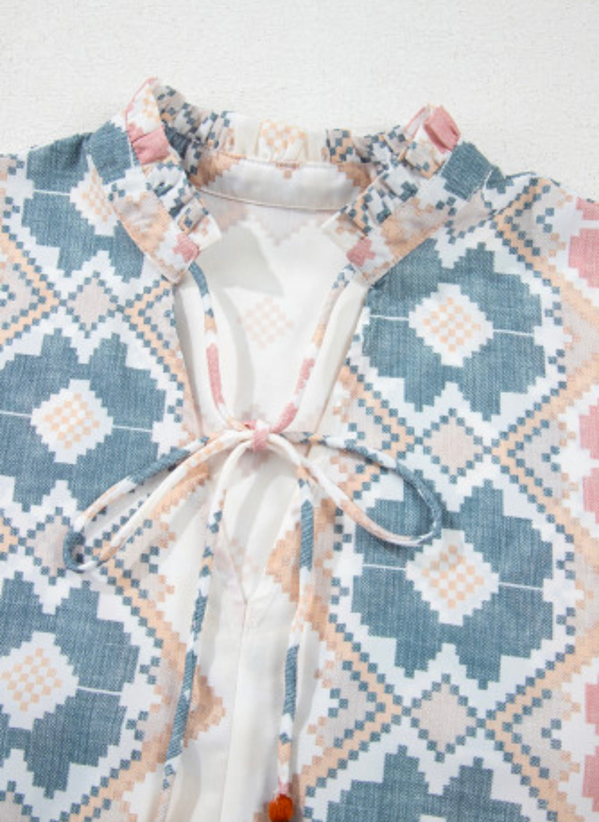 Khaki Geometric Print Tassel Tie Split Neck Balloon Sleeve Blouse